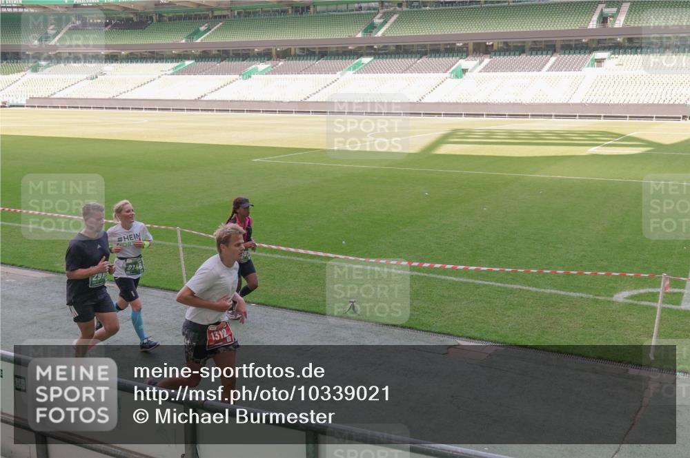 13.09.2026 - 21. swb-Marathon Bremen Michael Burmester http://msf.ph/oto/10339021 13.09.2026 13:17:42 Laufen im Stadion 134, 153, 267, 271, 311, 404, 449, 546, 588, 732, 753, 837, 990, 1057, 1185, 1312, 1424, 1425, 1465, 1539, 1790, 1813, 1825, 1844, 1868, 1987, 2056, 2067, 2096, 2123, 2259, 2357, 2358, 2363, 2381, 2389, 2419, 2532, 2550, 2562, 2586, 2601, 2614, 2647, 2655, 2778, 2797, 2821, 2849, 2857, 2880, 2893, 2974, 2984, 2996, 2999, 3096, 3100, 3104, 3146, 3180, 3195, 3210, 3213, 3314, 3337, 3366, 3387, 3421, 3431, 3476, 3479, 3501, 3506, 3537, 3548, 3633, 3654, 3740, 4478 meine-sportfotos.de