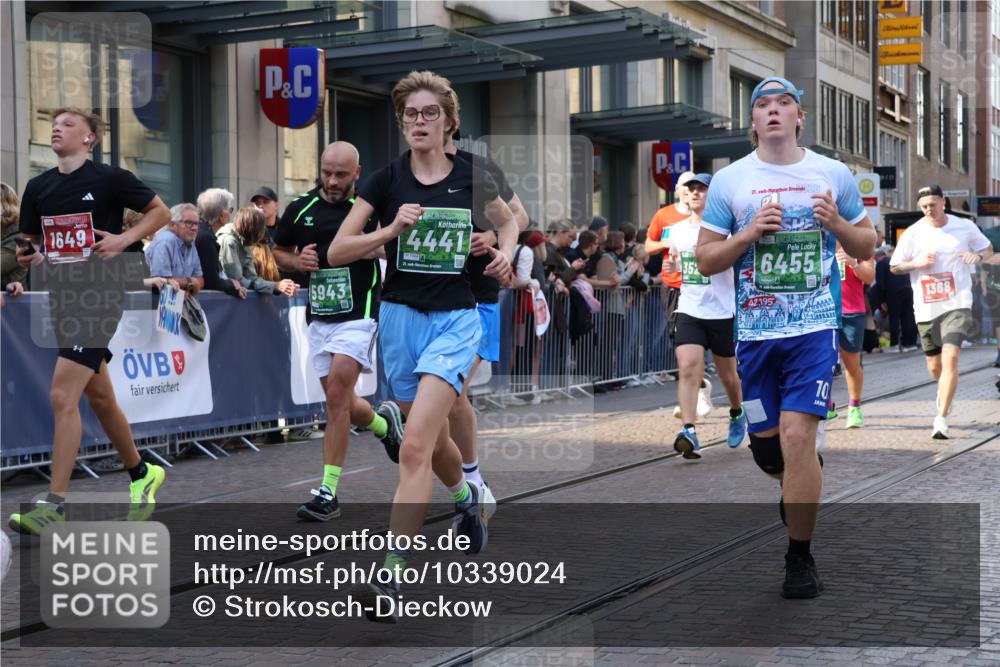 13.09.2026 - 21. swb-Marathon Bremen Strokosch-Dieckow http://msf.ph/oto/10339024 13.09.2026 13:26:36 Ziel 531, 946, 1493, 1494, 2089, 3076, 3302, 3510, 3527, 3852, 3893, 4327, 4397, 4441, 4563, 4598, 4919, 5054, 5689, 5937, 5943, 6289, 6314, 6375, 6455, 6580, 7027, 7072, 7246, 7317, 8112, 8303, 9150, 9511, 9551, 9854, 9878, 13097, 1368, 1649, 2434, 2658, 2779, 3526, 3603, 3983, 4077, 5747, 5934, 5992, 6230, 6375, 6548, 6639, 7626, 8817, 9260, 13195 meine-sportfotos.de
