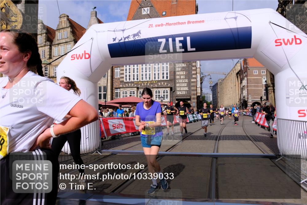 13.09.2026 - 21. swb-Marathon Bremen Tim E. http://msf.ph/oto/10339033 13.09.2026 11:09:06 Ziel 10399, 10469, 10599, 10609, 11053, 11074, 11358, 11421, 11434, 11710, 11718, 11812, 11834, 12256, 12353, 12438, 12517 meine-sportfotos.de