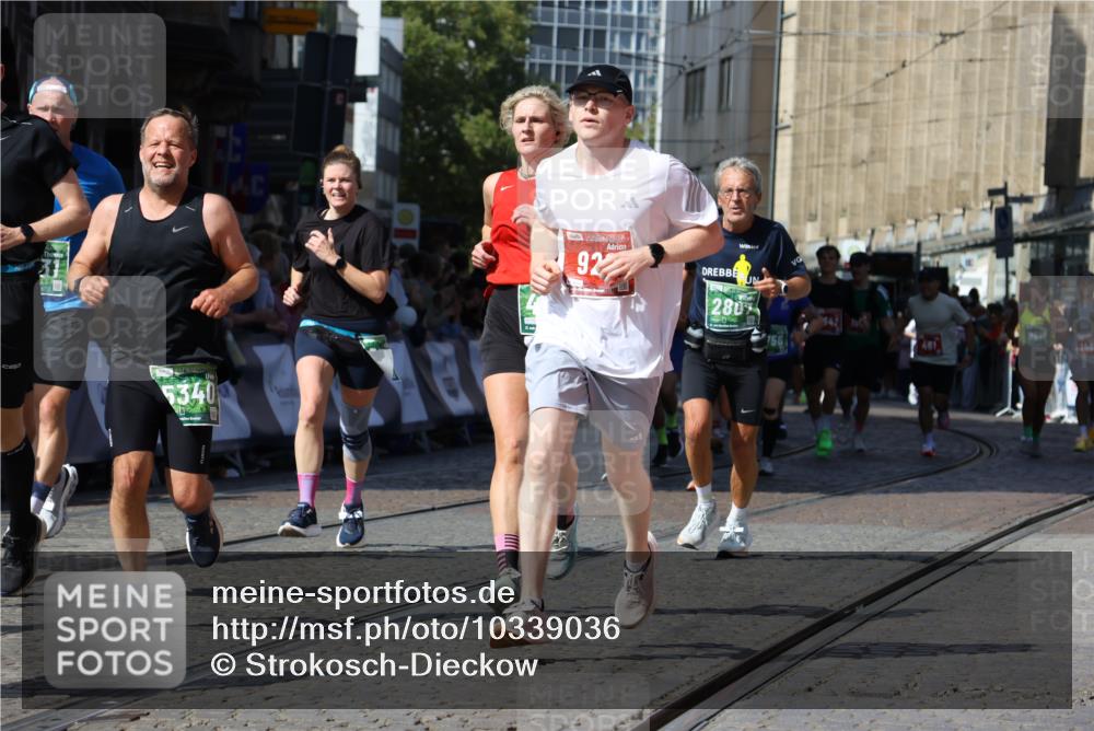 13.09.2026 - 21. swb-Marathon Bremen Strokosch-Dieckow http://msf.ph/oto/10339036 13.09.2026 13:20:01 Ziel 161, 461, 926, 1010, 1232, 1281, 1468, 1535, 1642, 2870, 2906, 3319, 3966, 4101, 4479, 4480, 4977, 4978, 7037, 7140, 7655, 8185, 9082, 9359, 9984, 13163, 205, 655, 1058, 1390, 1537, 1750, 1931, 2122, 2343, 2807, 2885, 2903, 3685, 3690, 4287, 5340, 5389, 5583, 6663, 7341, 7531, 7664, 9518, 9756 meine-sportfotos.de