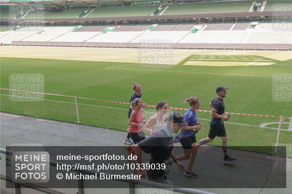 13.09.2026 - 21. swb-Marathon Bremen Michael Burmester http://msf.ph/oto/10339039 13.09.2026 13:17:46 Laufen im Stadion 134, 153, 267, 271, 311, 404, 449, 546, 588, 732, 753, 837, 990, 1057, 1312, 1424, 1425, 1465, 1539, 1790, 1813, 1825, 1844, 1868, 1987, 2056, 2067, 2096, 2123, 2259, 2357, 2358, 2363, 2381, 2389, 2419, 2532, 2550, 2562, 2586, 2601, 2614, 2647, 2655, 2778, 2797, 2821, 2849, 2857, 2879, 2880, 2893, 2974, 2984, 2996, 2999, 3096, 3100, 3104, 3146, 3180, 3195, 3210, 3213, 3314, 3337, 3366, 3421, 3431, 3476, 3479, 3501, 3506, 3537, 3548, 3633, 3654, 3740, 4478 meine-sportfotos.de