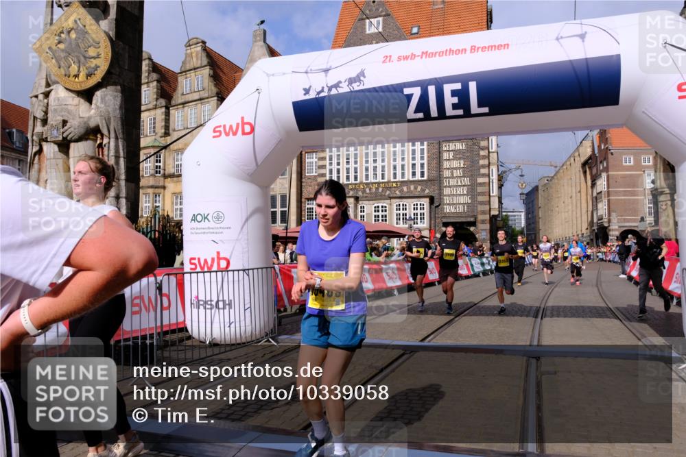 13.09.2026 - 21. swb-Marathon Bremen Tim E. http://msf.ph/oto/10339058 13.09.2026 11:09:07 Ziel 10217, 10399, 10469, 10599, 10609, 11053, 11074, 11358, 11421, 11434, 11710, 11718, 11812, 11834, 12256, 12353, 12438, 12517 meine-sportfotos.de