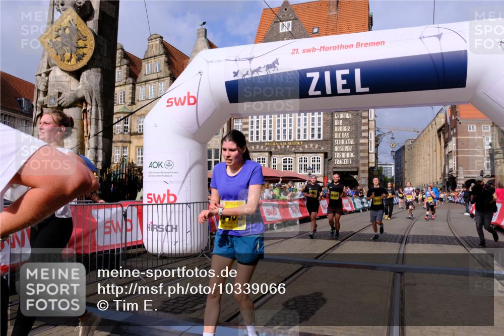 13.09.2026 - 21. swb-Marathon Bremen Tim E. http://msf.ph/oto/10339066 13.09.2026 11:09:07 Ziel 10217, 10399, 10469, 10599, 10609, 11053, 11074, 11358, 11421, 11434, 11710, 11718, 11812, 11834, 12256, 12353, 12438, 12517 meine-sportfotos.de