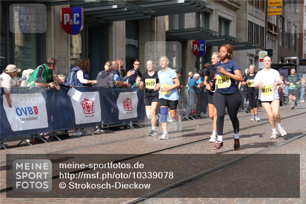 13.09.2026 - 21. swb-Marathon Bremen Strokosch-Dieckow http://msf.ph/oto/10339078 13.09.2026 11:06:14 Ziel 10323, 10376, 10654, 10681, 10682, 10795, 10849, 10852, 10853, 10989, 11021, 11028, 11240, 11340, 11374, 11432, 11729, 11849, 12146, 12217, 12479, 12485, 10204, 10375, 10382, 10619, 10662, 10681, 10682, 11029, 11132, 11156, 11164, 11460, 11477, 11674, 11690, 11775, 11786, 11849, 12186, 12479, 12486 meine-sportfotos.de