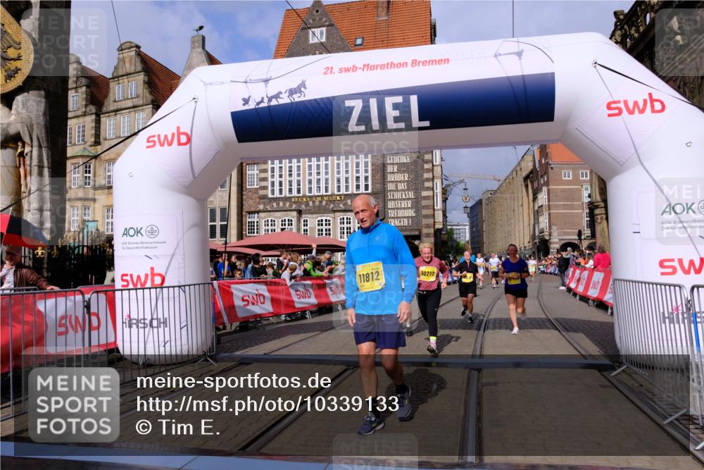 13.09.2026 - 21. swb-Marathon Bremen Tim E. http://msf.ph/oto/10339133 13.09.2026 11:09:15 Ziel 10217, 10321, 10455, 10469, 10570, 10599, 10630, 11011, 11053, 11074, 11138, 11434, 11531, 11812, 11905, 12192, 12256, 12353, 12438, 12517, 12554 meine-sportfotos.de