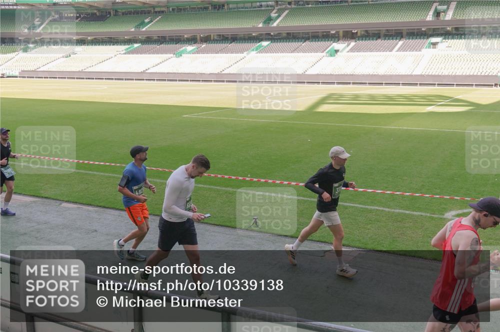 13.09.2026 - 21. swb-Marathon Bremen Michael Burmester http://msf.ph/oto/10339138 13.09.2026 13:18:02 Laufen im Stadion 134, 267, 271, 311, 404, 449, 486, 546, 588, 732, 753, 837, 921, 1057, 1424, 1425, 1431, 1765, 1790, 1813, 1825, 1844, 1868, 1987, 2056, 2067, 2096, 2123, 2137, 2259, 2294, 2357, 2358, 2381, 2389, 2419, 2453, 2532, 2550, 2562, 2586, 2601, 2614, 2647, 2655, 2797, 2821, 2849, 2857, 2879, 2880, 2893, 2984, 2996, 2999, 3096, 3100, 3104, 3146, 3180, 3195, 3210, 3213, 3314, 3337, 3366, 3421, 3431, 3476, 3479, 3506, 3537, 3548, 3619, 3633, 3654, 3740, 3879, 4478 meine-sportfotos.de