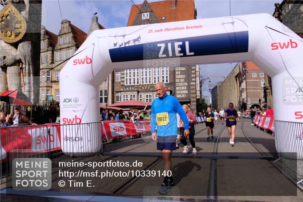 13.09.2026 - 21. swb-Marathon Bremen Tim E. http://msf.ph/oto/10339140 13.09.2026 11:09:15 Ziel 10217, 10321, 10455, 10469, 10570, 10599, 10630, 11011, 11053, 11074, 11138, 11434, 11531, 11812, 11905, 12192, 12256, 12353, 12438, 12517, 12554 meine-sportfotos.de