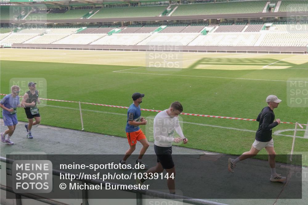 13.09.2026 - 21. swb-Marathon Bremen Michael Burmester http://msf.ph/oto/10339144 13.09.2026 13:18:03 Laufen im Stadion 134, 267, 271, 311, 404, 449, 486, 546, 588, 732, 753, 837, 921, 1057, 1424, 1425, 1431, 1765, 1790, 1813, 1825, 1844, 1868, 1987, 2056, 2067, 2096, 2123, 2137, 2259, 2294, 2357, 2358, 2381, 2389, 2419, 2453, 2532, 2550, 2562, 2586, 2601, 2614, 2647, 2655, 2797, 2821, 2849, 2857, 2879, 2880, 2893, 2984, 2996, 2999, 3096, 3100, 3104, 3146, 3180, 3195, 3210, 3213, 3285, 3314, 3337, 3366, 3421, 3431, 3476, 3479, 3506, 3537, 3548, 3619, 3633, 3654, 3740, 3879, 4478 meine-sportfotos.de