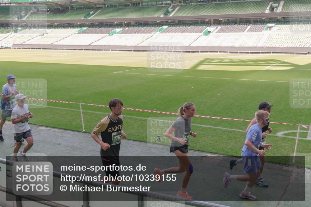 13.09.2026 - 21. swb-Marathon Bremen Michael Burmester http://msf.ph/oto/10339155 13.09.2026 13:18:05 Laufen im Stadion 134, 267, 271, 311, 404, 449, 486, 546, 588, 732, 753, 837, 921, 1057, 1424, 1425, 1431, 1765, 1790, 1813, 1825, 1844, 1868, 1987, 2056, 2067, 2096, 2123, 2137, 2294, 2357, 2358, 2381, 2389, 2419, 2453, 2532, 2550, 2562, 2586, 2601, 2614, 2647, 2655, 2797, 2821, 2849, 2857, 2879, 2880, 2893, 2944, 2984, 2999, 3096, 3100, 3104, 3146, 3180, 3195, 3210, 3213, 3285, 3314, 3337, 3366, 3421, 3431, 3476, 3479, 3506, 3537, 3548, 3619, 3633, 3654, 3740, 3879, 4478 meine-sportfotos.de