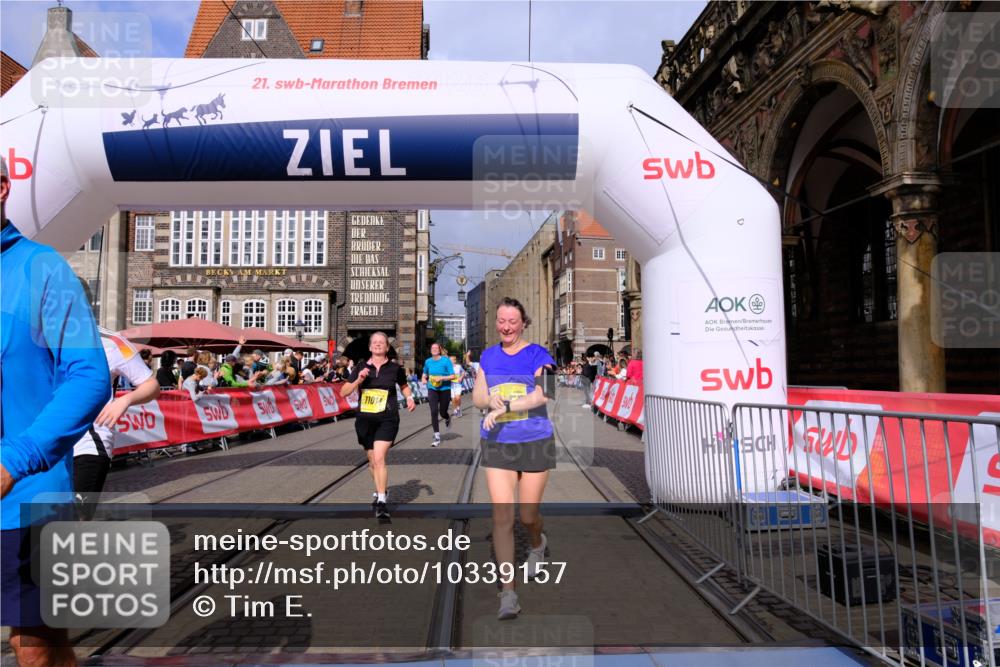 13.09.2026 - 21. swb-Marathon Bremen Tim E. http://msf.ph/oto/10339157 13.09.2026 11:09:17 Ziel 10217, 10321, 10455, 10469, 10570, 10599, 10630, 11011, 11053, 11074, 11138, 11304, 11434, 11531, 11578, 11812, 11905, 12192, 12256, 12337, 12353, 12438, 12554 meine-sportfotos.de