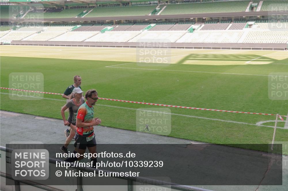 13.09.2026 - 21. swb-Marathon Bremen Michael Burmester http://msf.ph/oto/10339239 13.09.2026 13:18:24 Laufen im Stadion 311, 404, 449, 486, 546, 588, 732, 753, 837, 921, 1057, 1424, 1425, 1431, 1506, 1765, 1790, 1813, 1844, 1868, 2056, 2067, 2096, 2123, 2137, 2224, 2294, 2357, 2358, 2389, 2419, 2453, 2532, 2550, 2557, 2563, 2586, 2601, 2614, 2622, 2647, 2655, 2786, 2845, 2849, 2857, 2879, 2880, 2893, 2944, 2983, 2984, 2999, 3046, 3072, 3096, 3100, 3104, 3146, 3180, 3189, 3195, 3198, 3210, 3285, 3287, 3314, 3337, 3421, 3431, 3476, 3479, 3506, 3537, 3548, 3619, 3633, 3654, 3740, 3879, 4478 meine-sportfotos.de