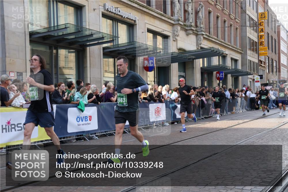 13.09.2026 - 21. swb-Marathon Bremen Strokosch-Dieckow http://msf.ph/oto/10339248 13.09.2026 13:26:45 Ziel 531, 946, 1493, 1494, 2089, 2454, 3076, 3302, 3510, 3527, 4121, 4327, 4397, 4558, 4563, 4919, 5689, 5937, 5943, 6314, 6455, 6776, 7027, 7072, 7246, 7317, 7849, 8219, 8303, 9150, 9159, 9343, 9511, 9551, 9854, 9878, 10112, 1368, 1649, 2779, 3526, 3603, 3852, 3893, 4077, 4441, 4598, 5054, 5937, 6289, 6375, 6548, 6580, 8112, 9260, 9551, 13097, 13195 meine-sportfotos.de