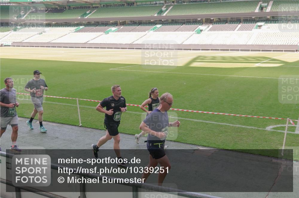 13.09.2026 - 21. swb-Marathon Bremen Michael Burmester http://msf.ph/oto/10339251 13.09.2026 13:18:26 Laufen im Stadion 311, 404, 449, 486, 546, 588, 732, 753, 837, 921, 1057, 1424, 1425, 1431, 1506, 1765, 1790, 1813, 1844, 1868, 2056, 2067, 2096, 2123, 2137, 2224, 2294, 2357, 2358, 2389, 2419, 2453, 2532, 2550, 2557, 2563, 2586, 2601, 2614, 2622, 2647, 2655, 2786, 2845, 2849, 2857, 2879, 2880, 2893, 2944, 2983, 2984, 2999, 3046, 3072, 3096, 3100, 3104, 3146, 3180, 3189, 3195, 3198, 3210, 3285, 3287, 3314, 3337, 3421, 3431, 3476, 3479, 3506, 3537, 3548, 3619, 3633, 3654, 3740, 3879, 4478 meine-sportfotos.de