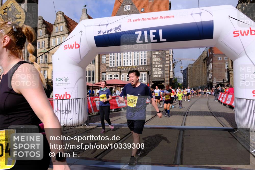 13.09.2026 - 21. swb-Marathon Bremen Tim E. http://msf.ph/oto/10339308 13.09.2026 11:09:29 Ziel 10314, 10321, 10570, 10630, 10664, 10686, 10694, 10983, 11011, 11091, 11138, 11304, 11578, 11764, 11882, 11915, 11987, 12155, 12192, 12337, 12491, 12554, 13607 meine-sportfotos.de