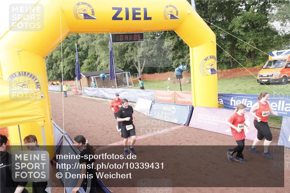 13.09.2026 - Airport Race Dennis Weichert http://msf.ph/oto/10339431 13.09.2026 10:41:38 Ziel 4044, 4045, 5066, 5403 meine-sportfotos.de