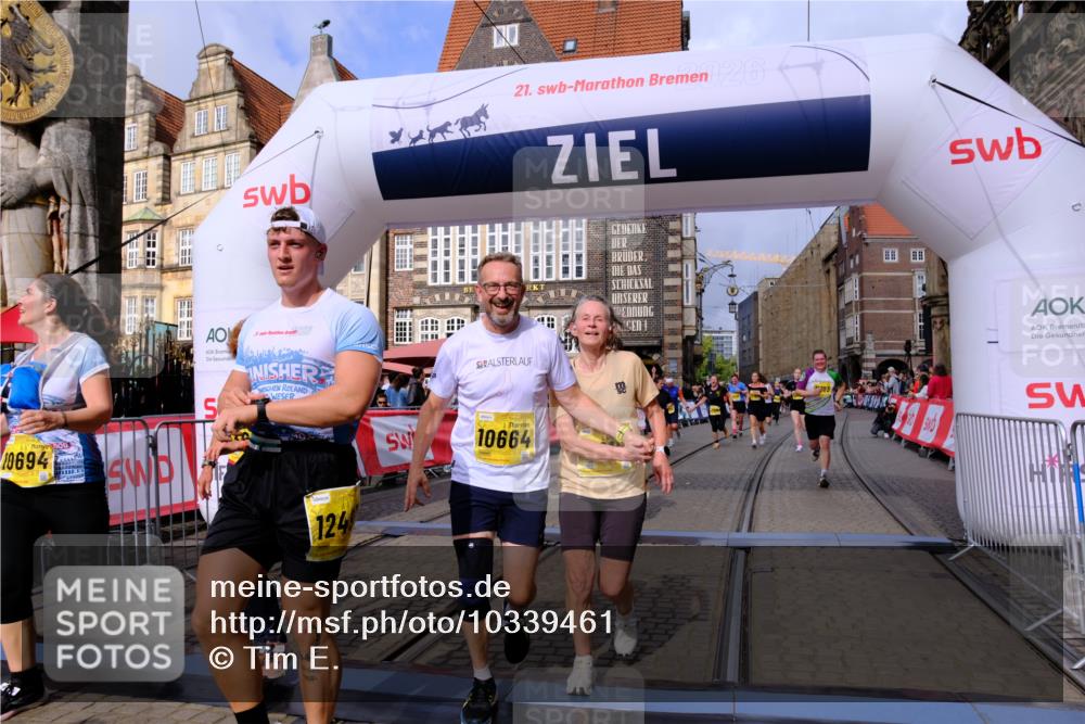 13.09.2026 - 21. swb-Marathon Bremen Tim E. http://msf.ph/oto/10339461 13.09.2026 11:09:37 Ziel 10314, 10556, 10664, 10686, 10694, 10769, 10823, 10981, 10983, 11091, 11225, 11304, 11578, 11764, 11882, 11883, 11914, 11915, 11987, 11995, 12155, 12322, 12491, 12532, 13607 meine-sportfotos.de