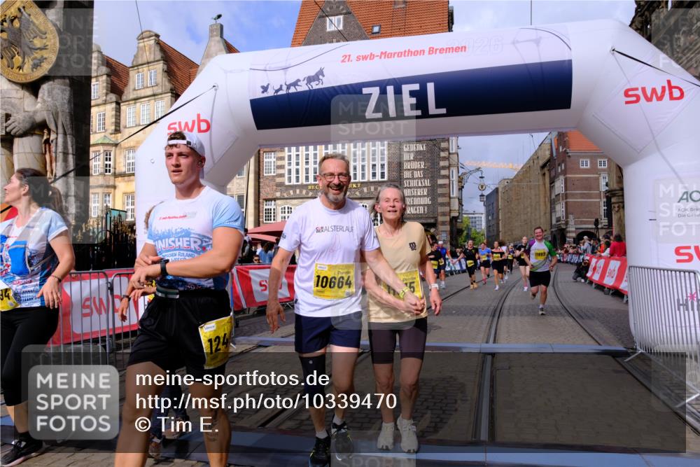 13.09.2026 - 21. swb-Marathon Bremen Tim E. http://msf.ph/oto/10339470 13.09.2026 11:09:37 Ziel 10314, 10556, 10664, 10686, 10694, 10769, 10823, 10981, 10983, 11091, 11225, 11304, 11578, 11764, 11882, 11883, 11914, 11915, 11987, 11995, 12155, 12322, 12491, 12532, 13607 meine-sportfotos.de