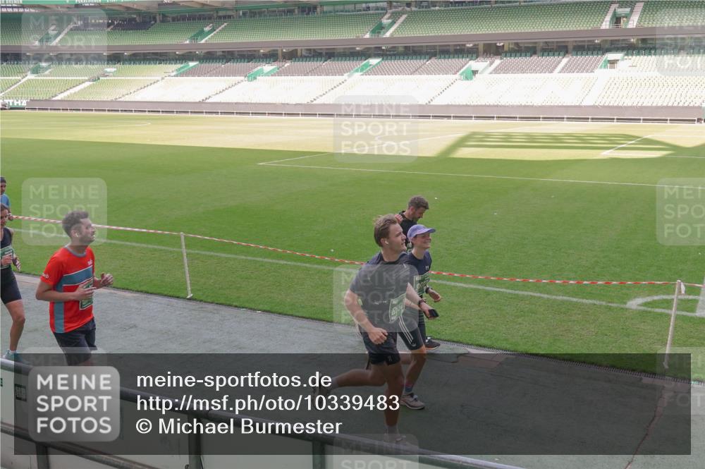13.09.2026 - 21. swb-Marathon Bremen Michael Burmester http://msf.ph/oto/10339483 13.09.2026 13:19:05 Laufen im Stadion 311, 333, 404, 486, 512, 546, 732, 753, 837, 921, 938, 1156, 1431, 1506, 1765, 1844, 1868, 1916, 2056, 2123, 2137, 2224, 2240, 2294, 2315, 2357, 2358, 2453, 2557, 2563, 2614, 2622, 2626, 2647, 2689, 2702, 2703, 2722, 2786, 2843, 2845, 2849, 2857, 2879, 2880, 2893, 2944, 2983, 2999, 3031, 3046, 3072, 3096, 3100, 3116, 3146, 3189, 3198, 3210, 3243, 3263, 3285, 3287, 3315, 3476, 3537, 3548, 3619, 3633, 3654, 3740, 3879, 4478 meine-sportfotos.de