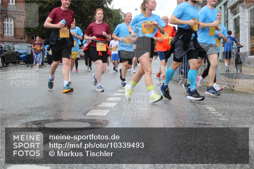 13.09.2026 - Kiel Lauf Markus Tischler http://msf.ph/oto/10339493 13.09.2026 11:01:53 Fleethörn 1228, 12438, 8956, 6752 meine-sportfotos.de