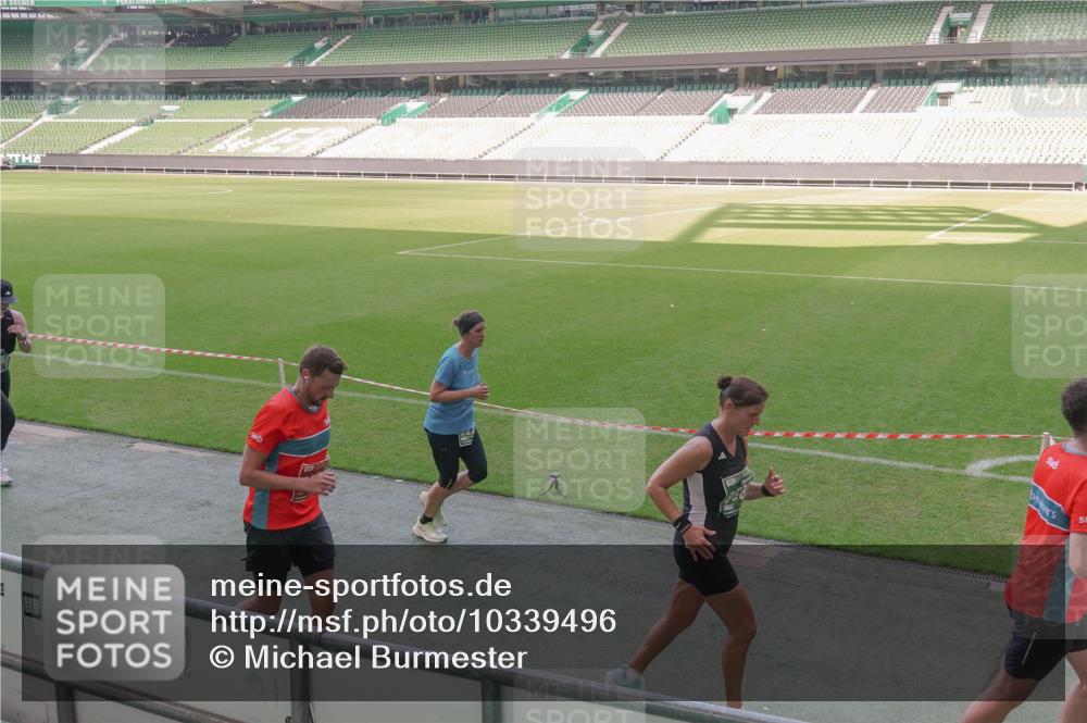 13.09.2026 - 21. swb-Marathon Bremen Michael Burmester http://msf.ph/oto/10339496 13.09.2026 13:19:07 Laufen im Stadion 311, 333, 404, 464, 486, 512, 546, 732, 753, 837, 921, 938, 1156, 1431, 1506, 1765, 1844, 1868, 1916, 2056, 2123, 2137, 2224, 2240, 2294, 2315, 2357, 2358, 2453, 2557, 2563, 2614, 2622, 2626, 2647, 2689, 2702, 2703, 2722, 2786, 2843, 2845, 2849, 2857, 2879, 2880, 2893, 2944, 2983, 2999, 3031, 3046, 3059, 3072, 3096, 3100, 3116, 3146, 3189, 3198, 3210, 3243, 3263, 3285, 3287, 3315, 3476, 3537, 3548, 3619, 3633, 3654, 3740, 3879, 4478 meine-sportfotos.de