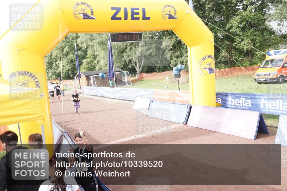 13.09.2026 - Airport Race Dennis Weichert http://msf.ph/oto/10339520 13.09.2026 10:42:04 Ziel 4066, 5102, 5103 meine-sportfotos.de