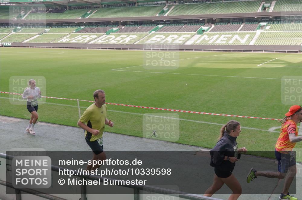 13.09.2026 - 21. swb-Marathon Bremen Michael Burmester http://msf.ph/oto/10339598 13.09.2026 13:19:18 Laufen im Stadion 333, 404, 464, 486, 512, 546, 732, 753, 837, 921, 938, 1066, 1156, 1431, 1506, 1765, 1844, 1868, 1916, 2028, 2056, 2123, 2137, 2224, 2240, 2294, 2315, 2357, 2358, 2453, 2557, 2563, 2614, 2622, 2626, 2689, 2702, 2703, 2722, 2756, 2786, 2843, 2845, 2849, 2857, 2879, 2880, 2893, 2944, 2983, 2999, 3031, 3046, 3059, 3072, 3096, 3100, 3116, 3146, 3189, 3198, 3210, 3243, 3263, 3285, 3287, 3315, 3476, 3537, 3619, 3633, 3654, 3740, 3879, 4478 meine-sportfotos.de