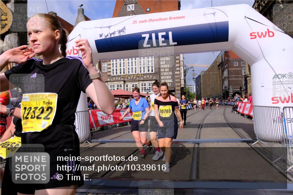 13.09.2026 - 21. swb-Marathon Bremen Tim E. http://msf.ph/oto/10339616 13.09.2026 11:09:43 Ziel 10424, 10556, 10664, 10686, 10694, 10769, 10823, 10981, 10983, 11192, 11225, 11764, 11882, 11883, 11914, 11915, 11995, 12322, 12474, 12491, 12532, 13607 meine-sportfotos.de