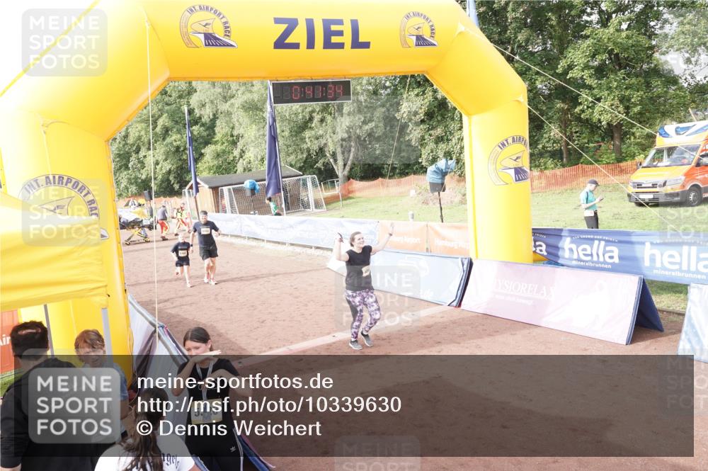 13.09.2026 - Airport Race Dennis Weichert http://msf.ph/oto/10339630 13.09.2026 10:42:07 Ziel 4066, 5102, 5103 meine-sportfotos.de