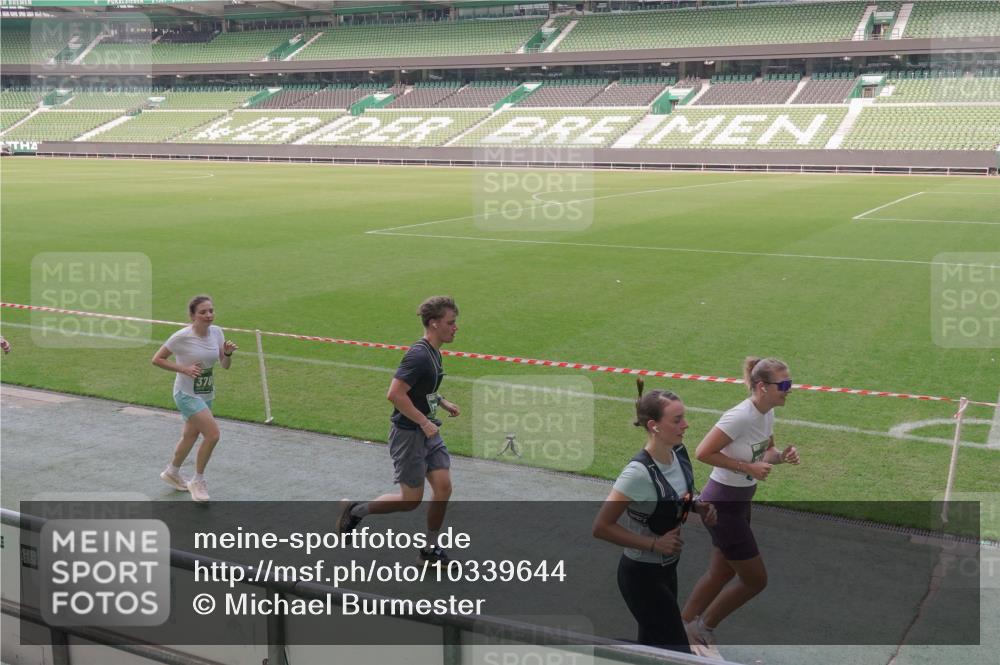 13.09.2026 - 21. swb-Marathon Bremen Michael Burmester http://msf.ph/oto/10339644 13.09.2026 13:19:23 Laufen im Stadion 333, 404, 464, 486, 512, 546, 732, 753, 837, 921, 938, 1066, 1156, 1431, 1506, 1756, 1765, 1815, 1844, 1868, 1916, 2028, 2056, 2123, 2137, 2224, 2240, 2294, 2315, 2357, 2358, 2453, 2533, 2557, 2563, 2614, 2622, 2626, 2689, 2694, 2695, 2702, 2703, 2722, 2756, 2786, 2843, 2845, 2849, 2857, 2879, 2880, 2893, 2944, 2983, 2999, 3031, 3046, 3059, 3072, 3096, 3100, 3116, 3146, 3189, 3198, 3210, 3243, 3263, 3285, 3287, 3310, 3315, 3476, 3537, 3619, 3633, 3740, 3879, 4478 meine-sportfotos.de