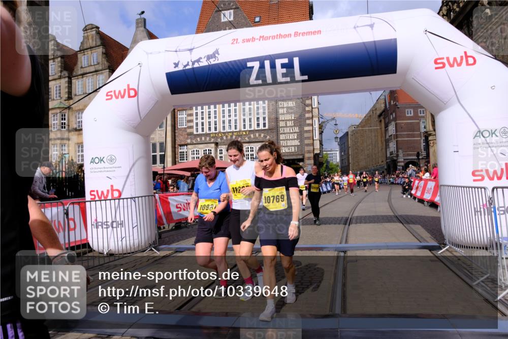 13.09.2026 - 21. swb-Marathon Bremen Tim E. http://msf.ph/oto/10339648 13.09.2026 11:09:43 Ziel 10424, 10556, 10664, 10686, 10694, 10769, 10823, 10981, 10983, 11192, 11225, 11764, 11882, 11883, 11914, 11915, 11995, 12322, 12474, 12491, 12532, 13607 meine-sportfotos.de