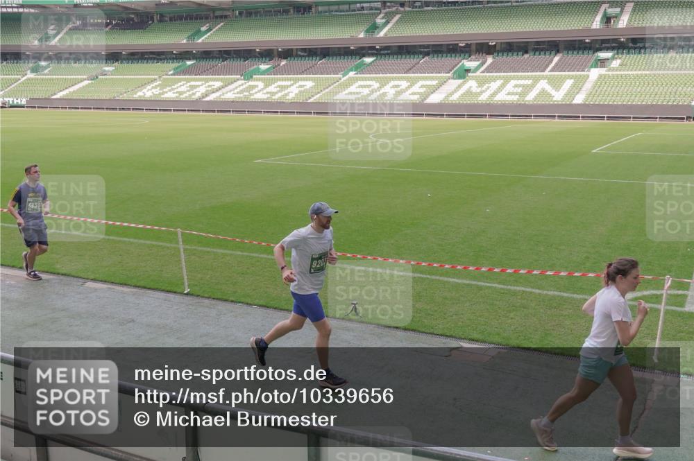 13.09.2026 - 21. swb-Marathon Bremen Michael Burmester http://msf.ph/oto/10339656 13.09.2026 13:19:24 Laufen im Stadion 333, 404, 464, 486, 512, 546, 732, 753, 837, 921, 938, 1066, 1156, 1431, 1506, 1756, 1765, 1815, 1844, 1868, 1916, 2028, 2056, 2123, 2137, 2224, 2240, 2294, 2315, 2357, 2358, 2453, 2533, 2557, 2563, 2614, 2622, 2626, 2689, 2694, 2695, 2702, 2703, 2722, 2756, 2786, 2843, 2845, 2849, 2857, 2879, 2880, 2893, 2944, 2983, 2999, 3031, 3046, 3059, 3072, 3096, 3100, 3116, 3146, 3189, 3198, 3210, 3243, 3263, 3285, 3287, 3310, 3315, 3476, 3537, 3619, 3633, 3740, 3879, 4478 meine-sportfotos.de