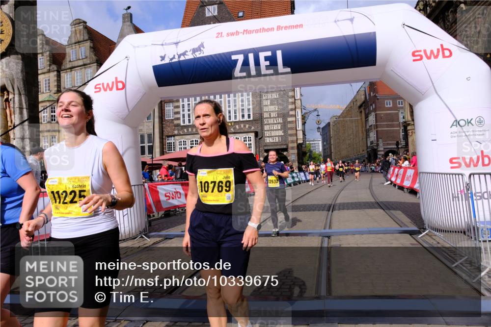 13.09.2026 - 21. swb-Marathon Bremen Tim E. http://msf.ph/oto/10339675 13.09.2026 11:09:45 Ziel 10386, 10424, 10556, 10664, 10694, 10712, 10769, 10823, 10981, 11192, 11225, 11764, 11882, 11883, 11914, 11915, 11937, 11995, 12322, 12409, 12474, 12491, 12532, 13607 meine-sportfotos.de