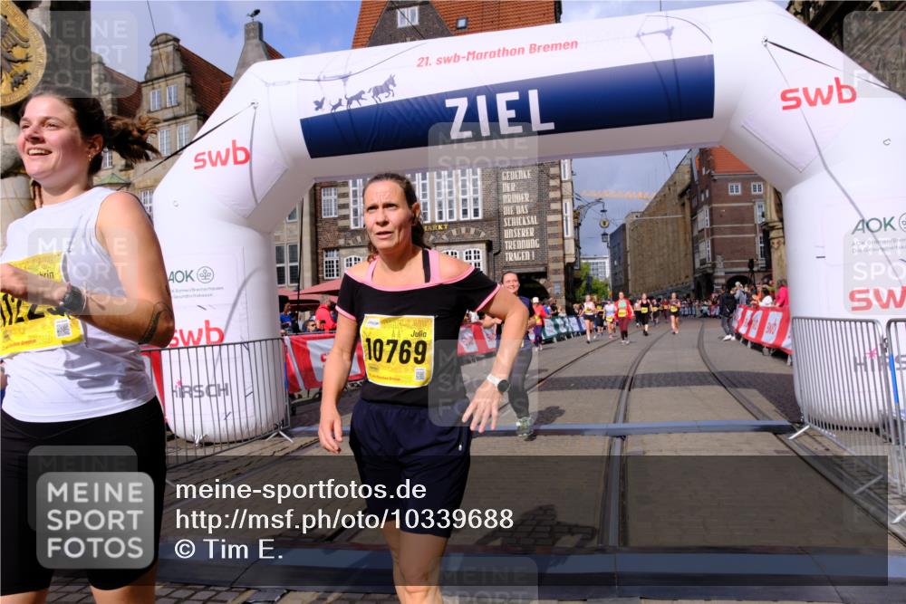 13.09.2026 - 21. swb-Marathon Bremen Tim E. http://msf.ph/oto/10339688 13.09.2026 11:09:45 Ziel 10386, 10424, 10556, 10664, 10694, 10712, 10769, 10823, 10981, 11192, 11225, 11764, 11882, 11883, 11914, 11915, 11937, 11995, 12322, 12409, 12474, 12491, 12532, 13607 meine-sportfotos.de