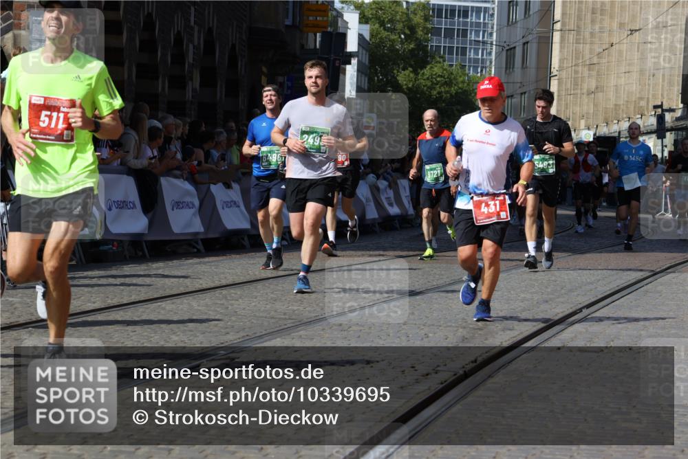 13.09.2026 - 21. swb-Marathon Bremen Strokosch-Dieckow http://msf.ph/oto/10339695 13.09.2026 13:20:25 Ziel 205, 431, 495, 511, 655, 1058, 1252, 1390, 1537, 1551, 1750, 1931, 1972, 2122, 2343, 2807, 2885, 2903, 3240, 3685, 3690, 4287, 5340, 5389, 5813, 5837, 6663, 7341, 7404, 7488, 7531, 7664, 9518, 9756, 13192, 876, 1528, 1646, 2493, 3813, 4174, 4357, 4358, 5493, 5855, 6495, 6496, 7411, 9162, 9721, 9949 meine-sportfotos.de