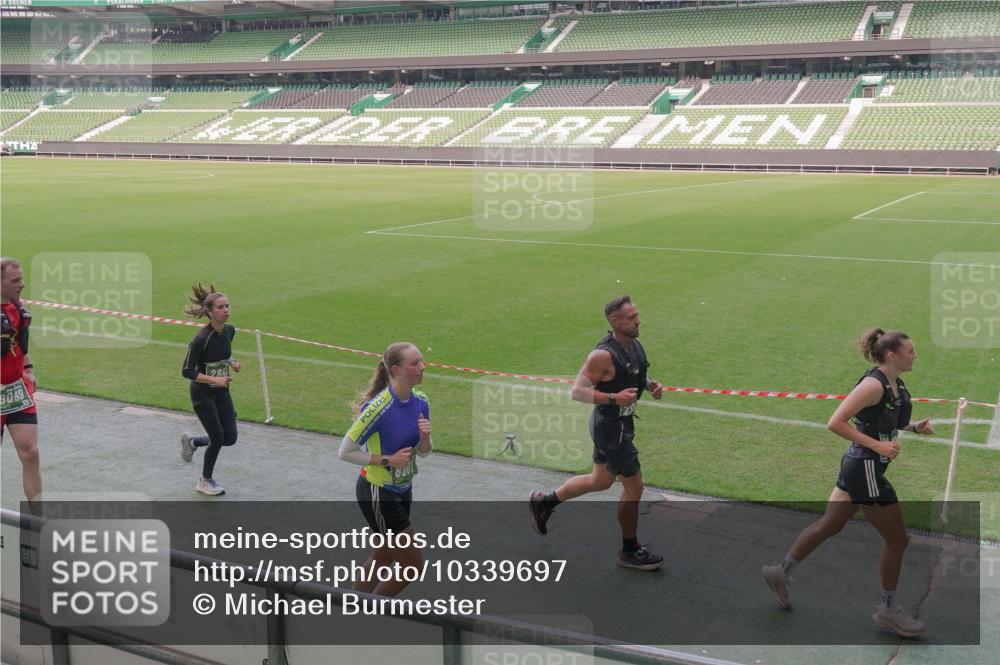 13.09.2026 - 21. swb-Marathon Bremen Michael Burmester http://msf.ph/oto/10339697 13.09.2026 13:19:30 Laufen im Stadion 333, 464, 486, 512, 546, 753, 921, 938, 1066, 1129, 1156, 1409, 1431, 1506, 1756, 1765, 1815, 1868, 1916, 2028, 2123, 2137, 2224, 2240, 2294, 2315, 2357, 2453, 2533, 2557, 2563, 2614, 2622, 2626, 2689, 2694, 2695, 2702, 2703, 2722, 2756, 2786, 2843, 2845, 2849, 2857, 2879, 2880, 2944, 2983, 2999, 3031, 3046, 3059, 3072, 3096, 3100, 3116, 3189, 3198, 3243, 3263, 3264, 3285, 3287, 3310, 3315, 3476, 3537, 3619, 3740, 3879, 4478 meine-sportfotos.de