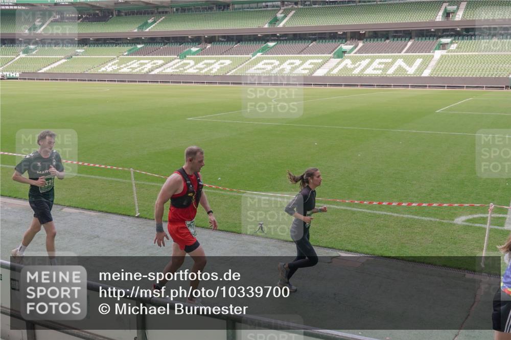 13.09.2026 - 21. swb-Marathon Bremen Michael Burmester http://msf.ph/oto/10339700 13.09.2026 13:19:31 Laufen im Stadion 333, 464, 486, 512, 546, 753, 921, 938, 1066, 1129, 1156, 1409, 1431, 1446, 1506, 1756, 1765, 1815, 1868, 1916, 2028, 2123, 2137, 2224, 2240, 2294, 2315, 2453, 2533, 2557, 2563, 2614, 2622, 2626, 2689, 2694, 2695, 2702, 2703, 2722, 2756, 2786, 2843, 2845, 2849, 2857, 2879, 2880, 2944, 2983, 2999, 3031, 3046, 3059, 3072, 3096, 3100, 3116, 3189, 3198, 3243, 3263, 3264, 3285, 3287, 3310, 3315, 3476, 3537, 3619, 3740, 3879, 4478 meine-sportfotos.de