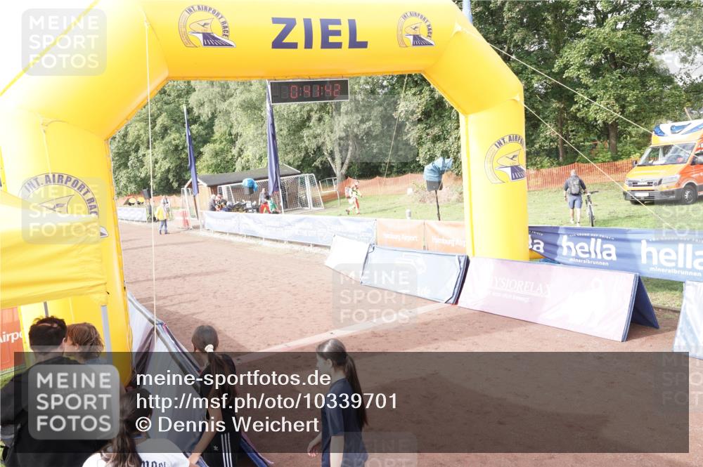 13.09.2026 - Airport Race Dennis Weichert http://msf.ph/oto/10339701 13.09.2026 10:42:16 Ziel  meine-sportfotos.de
