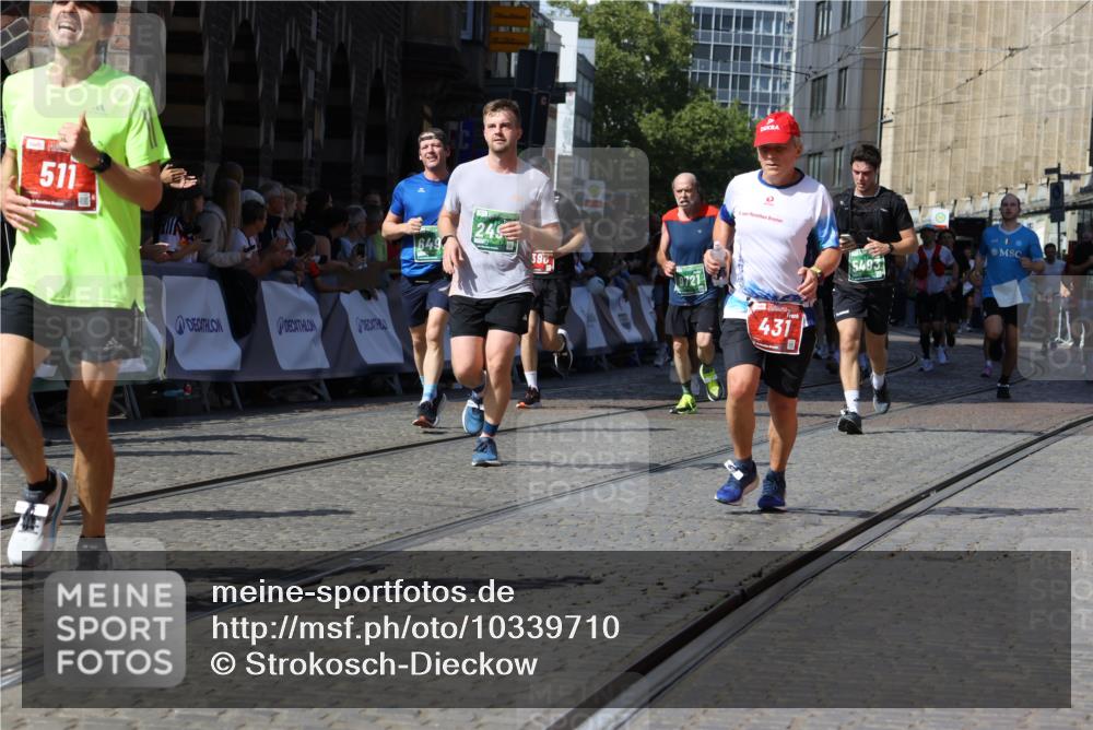 13.09.2026 - 21. swb-Marathon Bremen Strokosch-Dieckow http://msf.ph/oto/10339710 13.09.2026 13:20:25 Ziel 205, 431, 495, 511, 655, 1058, 1252, 1390, 1537, 1551, 1750, 1931, 1972, 2122, 2343, 2807, 2885, 2903, 3240, 3685, 3690, 4287, 5340, 5389, 5813, 5837, 6663, 7341, 7404, 7488, 7531, 7664, 9518, 9756, 13192, 876, 1528, 1646, 2493, 3813, 4174, 4357, 4358, 5493, 5855, 6495, 6496, 7411, 9162, 9721, 9949 meine-sportfotos.de