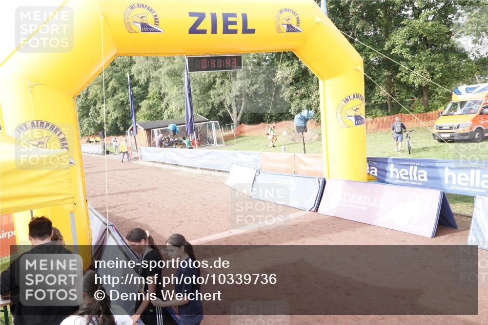 13.09.2026 - Airport Race Dennis Weichert http://msf.ph/oto/10339736 13.09.2026 10:42:17 Ziel  meine-sportfotos.de