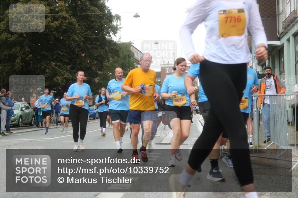 13.09.2026 - Kiel Lauf Markus Tischler http://msf.ph/oto/10339752 13.09.2026 11:02:41 Fleethörn 12646, 605, 7716, 5021, 860 meine-sportfotos.de