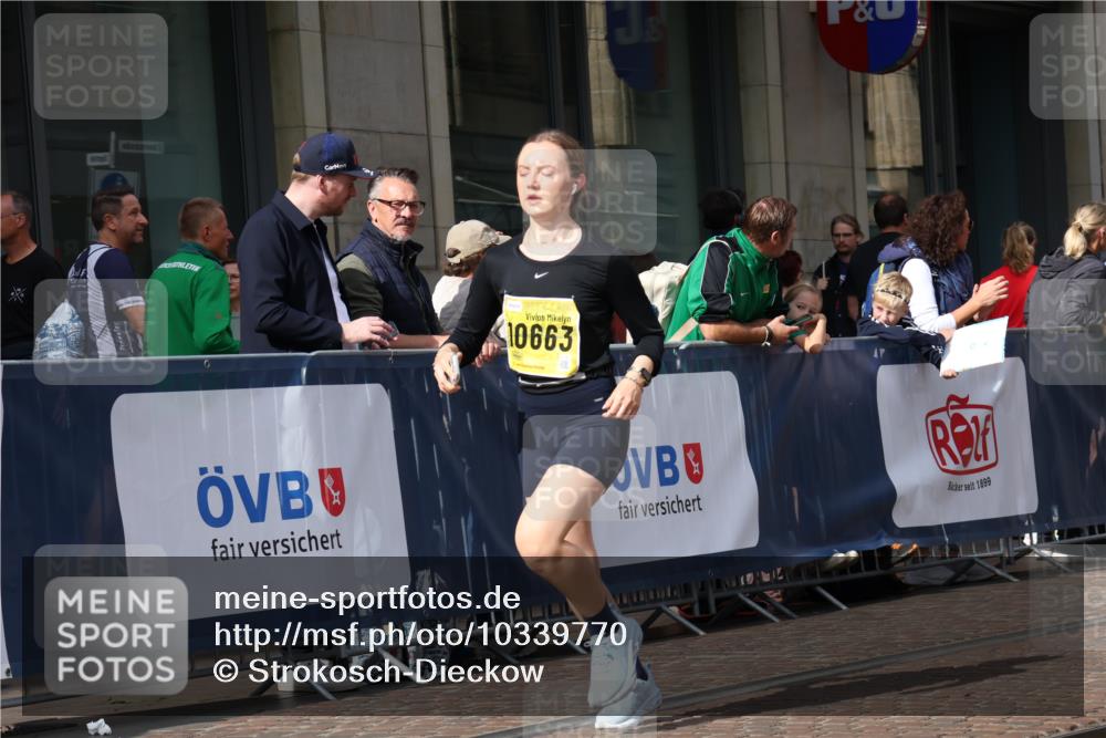 13.09.2026 - 21. swb-Marathon Bremen Strokosch-Dieckow http://msf.ph/oto/10339770 13.09.2026 11:06:48 Ziel 10156, 10360, 11100, 11246, 11257, 11393, 11439, 11600, 11684, 11696, 11759, 11822, 11823, 12255, 10323, 10378, 10654, 10663, 10795, 10849, 10989, 11021, 11066, 11240, 11370, 12124, 12146, 12219, 12249, 12485 meine-sportfotos.de