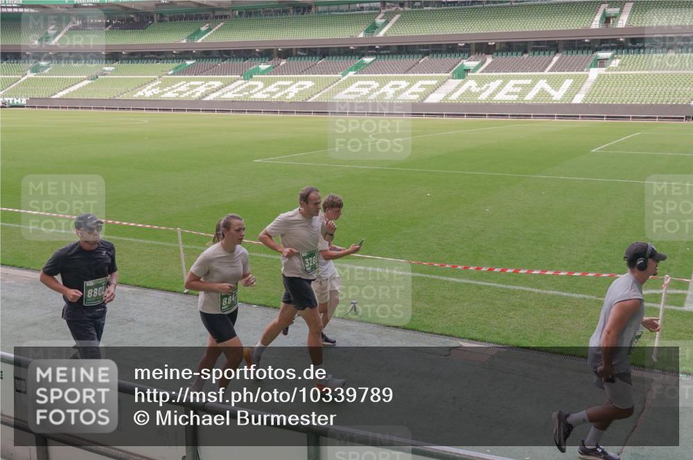 13.09.2026 - 21. swb-Marathon Bremen Michael Burmester http://msf.ph/oto/10339789 13.09.2026 13:19:41 Laufen im Stadion 333, 464, 486, 512, 546, 921, 938, 1066, 1129, 1156, 1409, 1431, 1446, 1506, 1697, 1756, 1765, 1815, 1916, 2010, 2028, 2064, 2123, 2137, 2224, 2240, 2294, 2315, 2349, 2453, 2501, 2533, 2557, 2563, 2614, 2622, 2626, 2689, 2694, 2695, 2702, 2703, 2722, 2756, 2786, 2843, 2845, 2857, 2879, 2944, 2983, 2999, 3017, 3018, 3031, 3035, 3036, 3037, 3046, 3059, 3072, 3096, 3100, 3116, 3139, 3189, 3198, 3243, 3263, 3264, 3285, 3287, 3310, 3315, 3619, 3879, 4478 meine-sportfotos.de