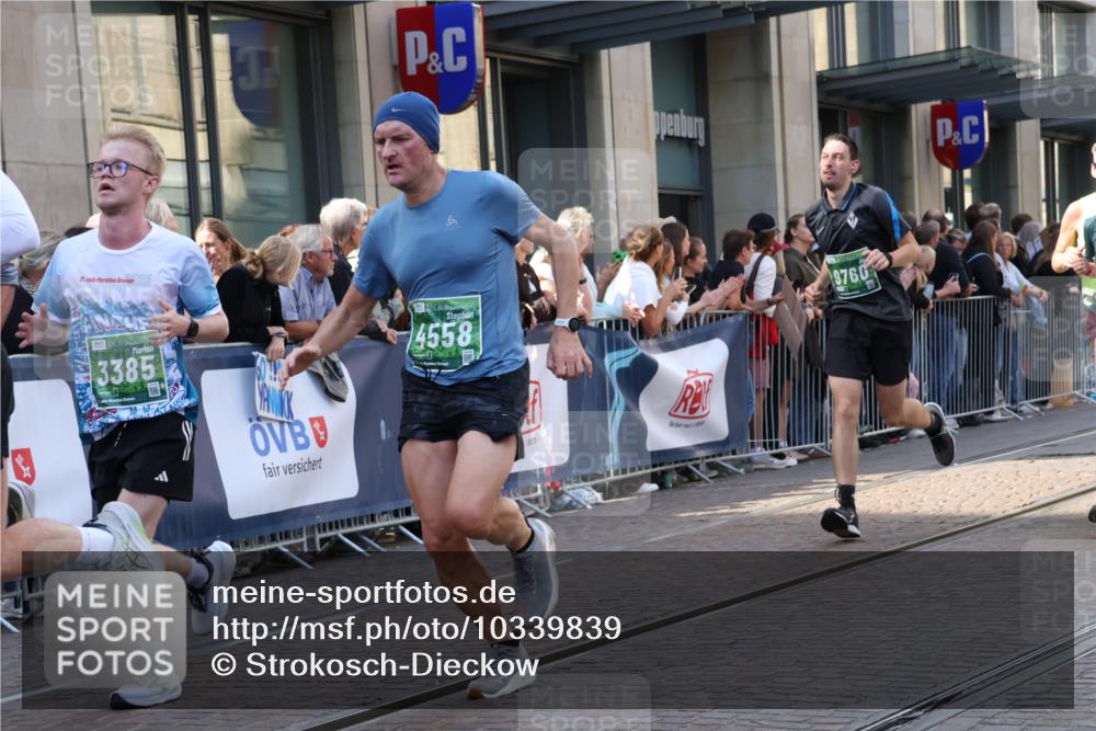 13.09.2026 - 21. swb-Marathon Bremen Strokosch-Dieckow http://msf.ph/oto/10339839 13.09.2026 13:27:03 Ziel 242, 323, 593, 940, 1006, 1373, 1574, 2345, 3273, 3385, 3496, 3521, 4121, 4558, 5220, 5290, 5358, 5616, 6071, 6288, 6306, 6776, 7110, 7849, 8219, 9159, 9343, 9760, 10112, 10113, 13147, 531, 946, 1493, 1494, 2089, 2454, 3076, 3302, 3510, 3527, 3852, 3893, 4121, 4327, 4397, 4441, 4563, 4598, 4919, 5054, 5689, 5937, 5943, 6314, 6455, 6580, 7027, 7072, 7246, 7317, 8112, 8303, 9150, 9511, 9551, 9854, 9878, 13097 meine-sportfotos.de