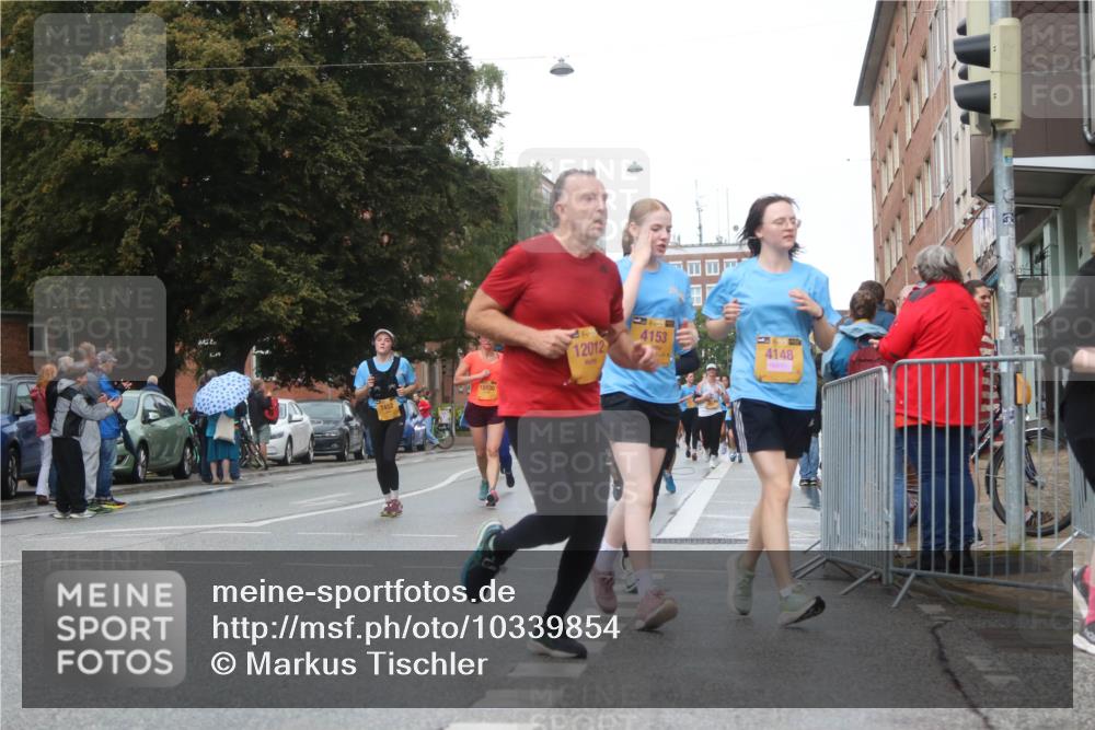 13.09.2026 - Kiel Lauf Markus Tischler http://msf.ph/oto/10339854 13.09.2026 11:03:04 Fleethörn 449, 12012, 4153, 4148 meine-sportfotos.de