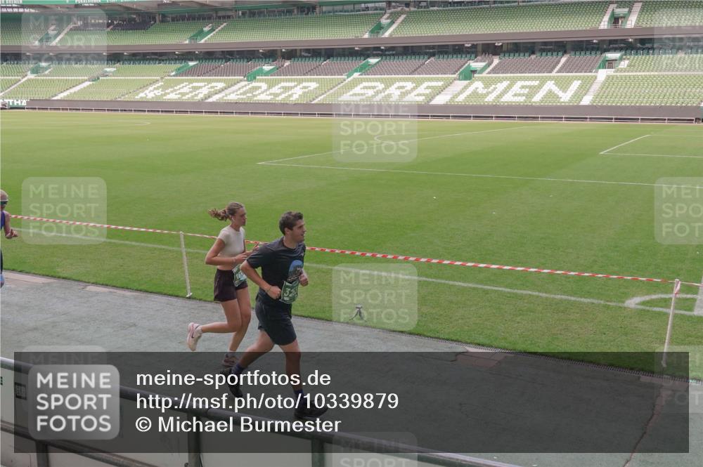 13.09.2026 - 21. swb-Marathon Bremen Michael Burmester http://msf.ph/oto/10339879 13.09.2026 13:19:52 Laufen im Stadion 333, 464, 486, 512, 704, 921, 938, 1066, 1129, 1156, 1409, 1431, 1446, 1506, 1697, 1756, 1765, 1815, 1916, 2010, 2028, 2064, 2137, 2224, 2240, 2294, 2315, 2349, 2417, 2453, 2501, 2533, 2557, 2563, 2622, 2626, 2689, 2694, 2695, 2702, 2703, 2722, 2756, 2786, 2793, 2843, 2845, 2879, 2886, 2944, 2983, 3017, 3018, 3031, 3035, 3036, 3037, 3046, 3059, 3072, 3096, 3102, 3116, 3139, 3189, 3198, 3243, 3263, 3264, 3285, 3287, 3310, 3315, 3619, 3879 meine-sportfotos.de