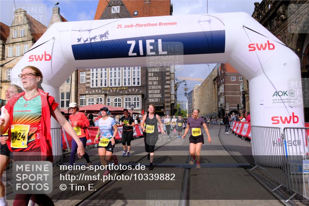13.09.2026 - 21. swb-Marathon Bremen Tim E. http://msf.ph/oto/10339882 13.09.2026 11:09:52 Ziel 10234, 10386, 10417, 10424, 10556, 10696, 10712, 10769, 10785, 10823, 10981, 10990, 10991, 11192, 11225, 11914, 11937, 11995, 12322, 12409, 12474, 12532 meine-sportfotos.de