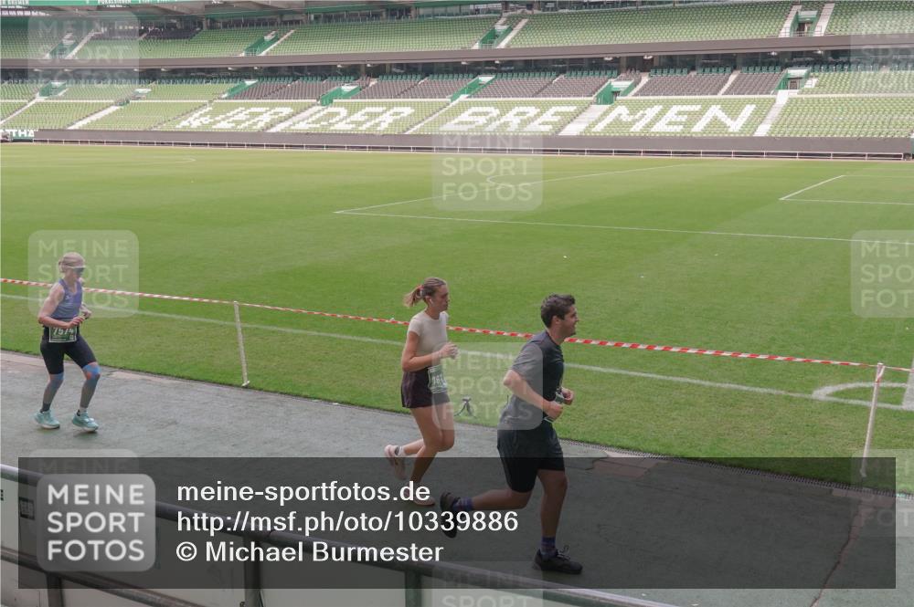 13.09.2026 - 21. swb-Marathon Bremen Michael Burmester http://msf.ph/oto/10339886 13.09.2026 13:19:52 Laufen im Stadion 333, 464, 486, 512, 704, 921, 938, 1066, 1129, 1156, 1409, 1431, 1446, 1506, 1697, 1756, 1765, 1815, 1916, 2010, 2028, 2064, 2137, 2224, 2240, 2294, 2315, 2349, 2417, 2453, 2501, 2533, 2557, 2563, 2622, 2626, 2689, 2694, 2695, 2702, 2703, 2722, 2756, 2786, 2793, 2843, 2845, 2879, 2886, 2944, 2983, 3017, 3018, 3031, 3035, 3036, 3037, 3046, 3059, 3072, 3096, 3102, 3116, 3139, 3189, 3198, 3243, 3263, 3264, 3285, 3287, 3310, 3315, 3619, 3879 meine-sportfotos.de