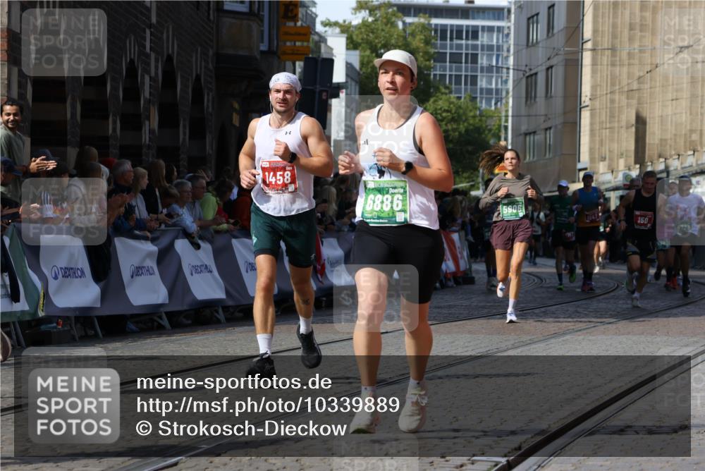 13.09.2026 - 21. swb-Marathon Bremen Strokosch-Dieckow http://msf.ph/oto/10339889 13.09.2026 13:26:07 Ziel 150, 191, 1163, 1458, 1647, 1752, 2033, 2421, 2708, 2781, 2987, 3124, 3186, 3722, 3806, 4067, 4161, 4411, 4439, 4717, 4842, 4927, 5013, 5139, 5622, 5701, 5703, 6135, 7638, 7780, 8271, 8597, 8890, 9440, 2434, 2658, 3983, 4723, 4724, 5747, 5854, 5906, 5934, 6230, 6639, 7626, 8817 meine-sportfotos.de