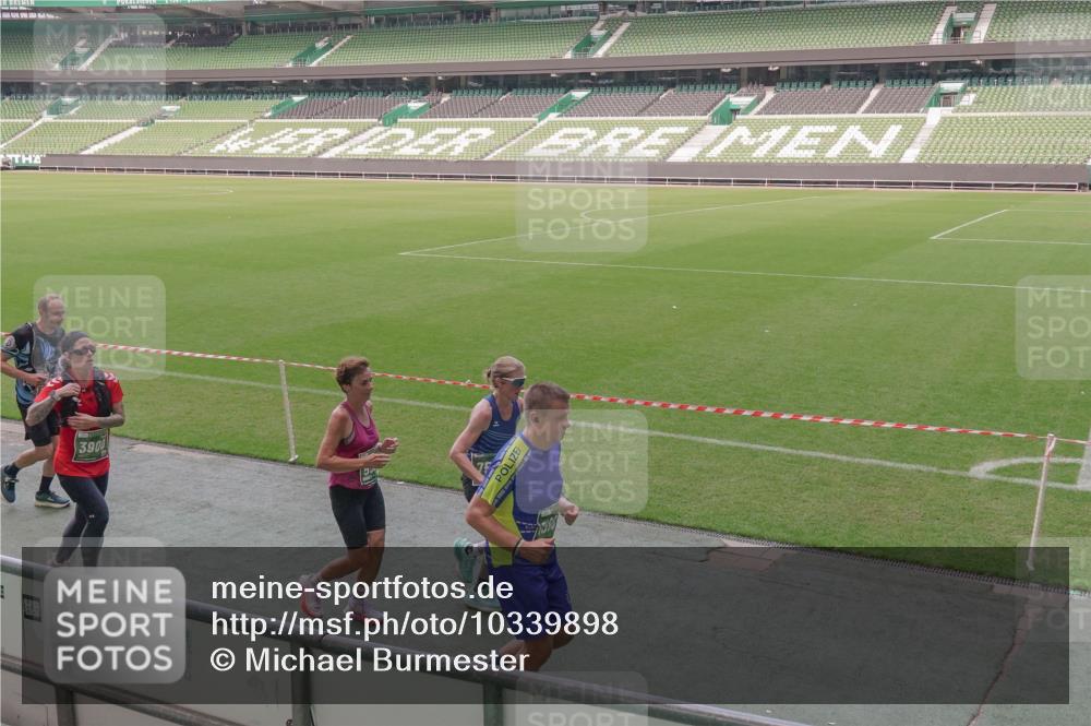 13.09.2026 - 21. swb-Marathon Bremen Michael Burmester http://msf.ph/oto/10339898 13.09.2026 13:19:54 Laufen im Stadion 333, 464, 486, 512, 704, 921, 938, 1066, 1129, 1156, 1409, 1431, 1446, 1506, 1697, 1756, 1765, 1815, 1916, 2010, 2028, 2064, 2137, 2224, 2240, 2294, 2315, 2349, 2394, 2395, 2417, 2437, 2453, 2501, 2519, 2533, 2557, 2563, 2588, 2622, 2626, 2689, 2694, 2695, 2702, 2703, 2722, 2756, 2786, 2793, 2843, 2845, 2879, 2886, 2944, 2983, 3017, 3018, 3031, 3035, 3036, 3037, 3046, 3059, 3072, 3102, 3116, 3139, 3189, 3198, 3243, 3263, 3264, 3285, 3287, 3310, 3315, 3619, 3879 meine-sportfotos.de