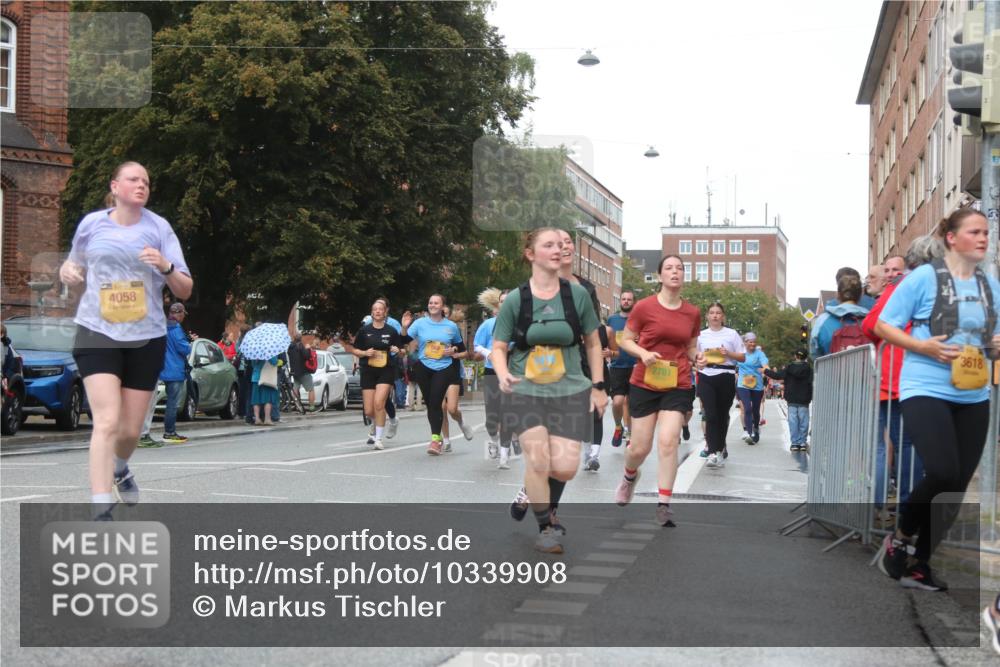 13.09.2026 - Kiel Lauf Markus Tischler http://msf.ph/oto/10339908 13.09.2026 11:03:21 Fleethörn 100, 4058, 2781, 3618 meine-sportfotos.de